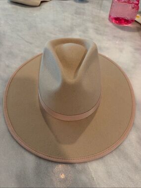 Urban outfitters hat NWT